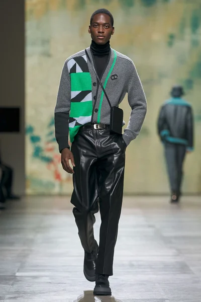 Look 20